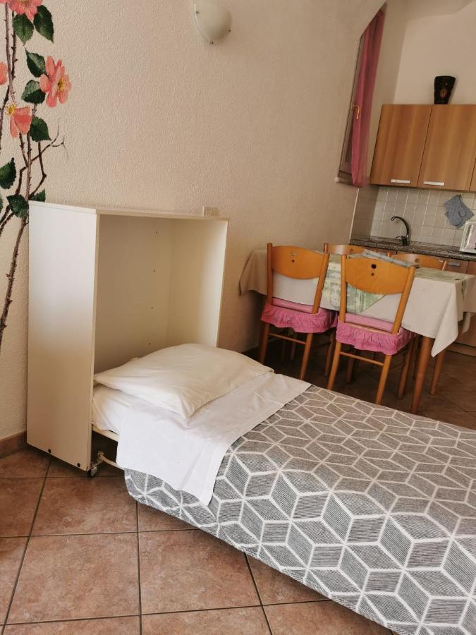 Residence Celeste Меццегра Экстерьер фото