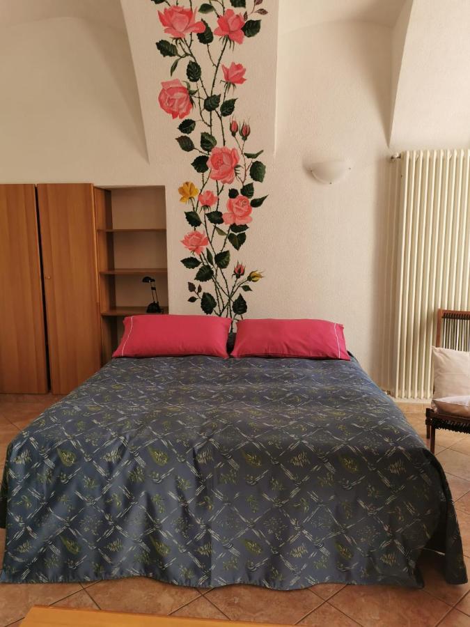 Residence Celeste Меццегра Экстерьер фото