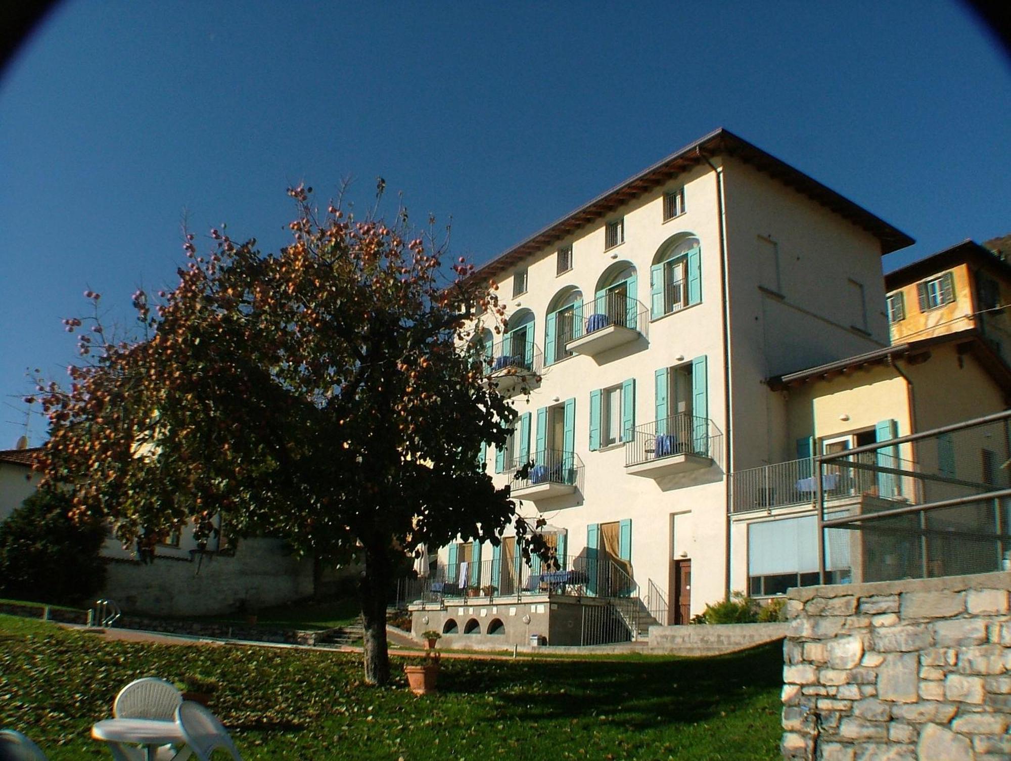 Residence Celeste Меццегра Экстерьер фото