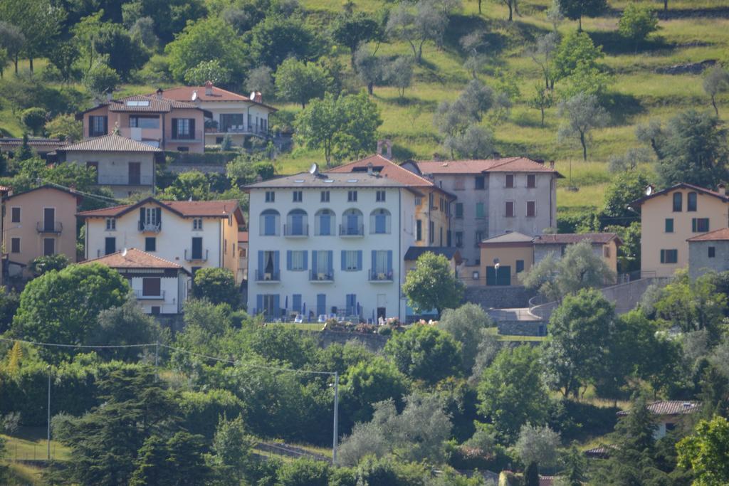 Residence Celeste Меццегра Экстерьер фото